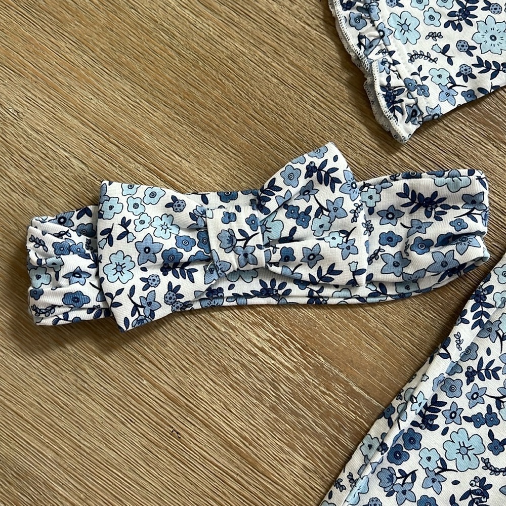 Little Me Baby Girl Bamboo Footie Sleeper 3 6 months White Blue Floral - Picture 3 of 7